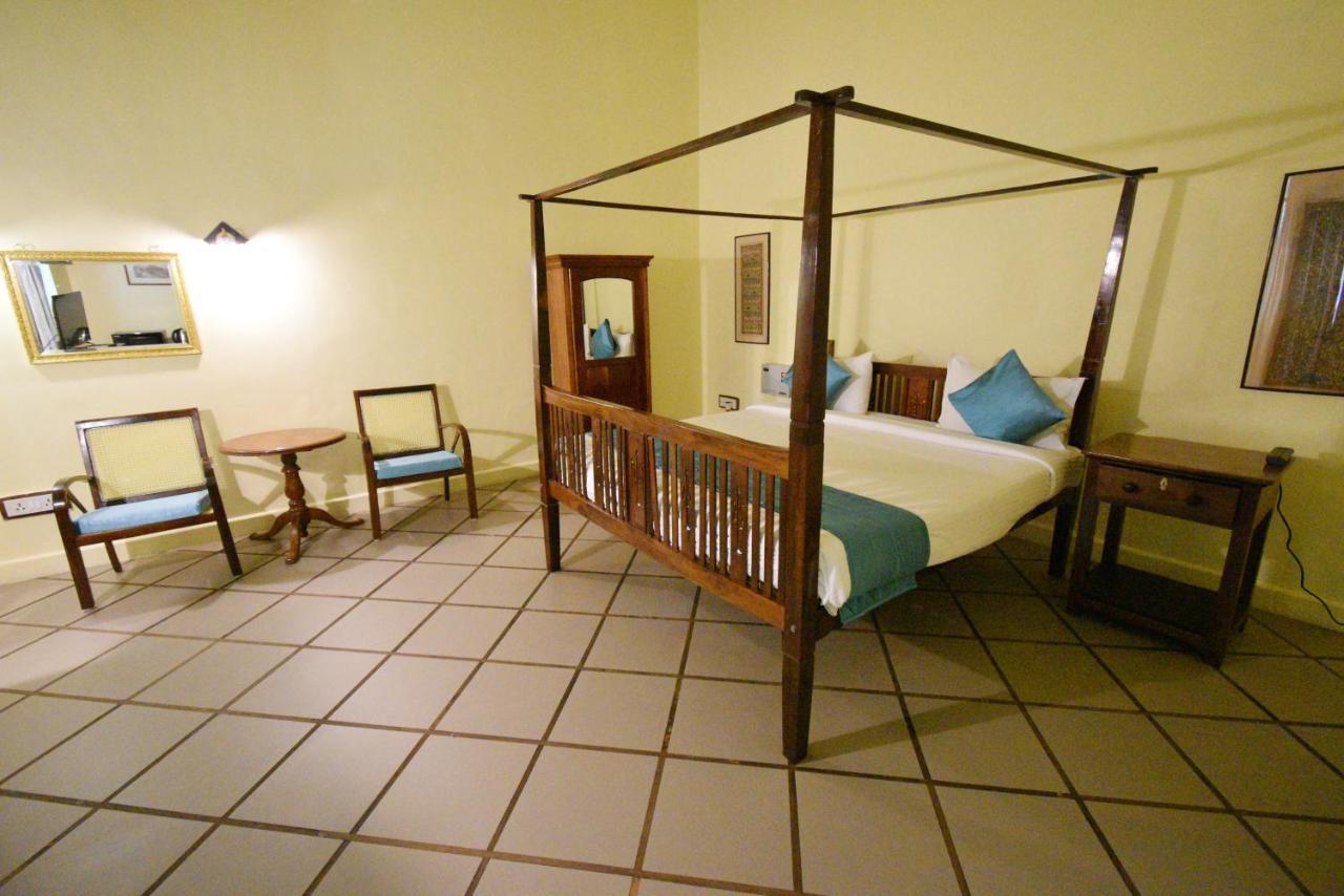 Hotel Villa Des Gouverneurs Ποντισερί Εξωτερικό φωτογραφία